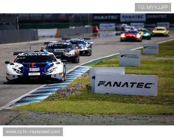 阿尔本排位赛撞击引发红旗，Q1阶段多名车手遭遇意外